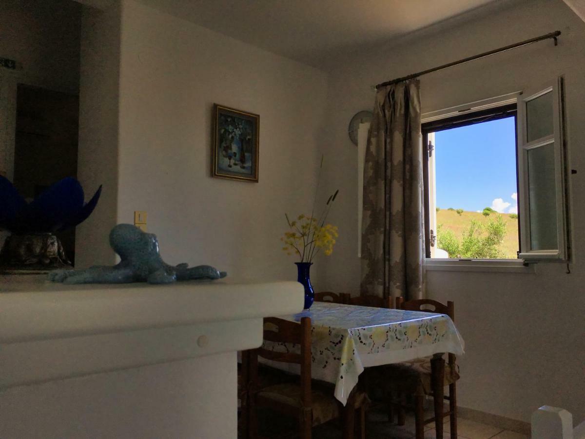 Anthoula'S Sea View Apartment 피소리바디 외부 사진
