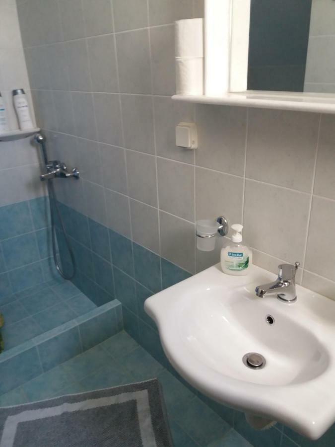 Anthoula'S Sea View Apartment 피소리바디 외부 사진