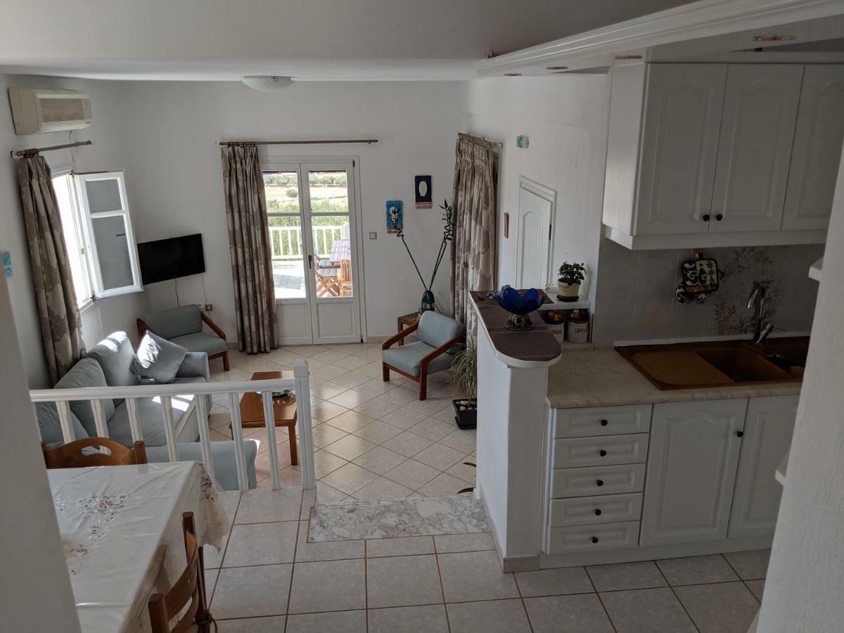 Anthoula'S Sea View Apartment 피소리바디 외부 사진